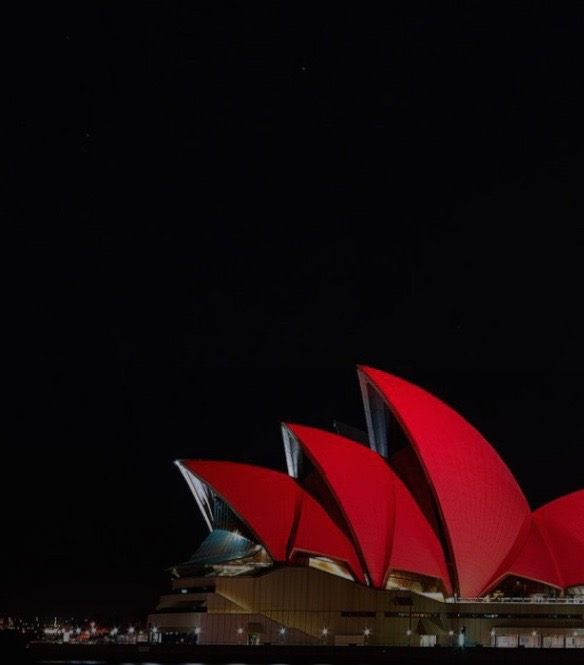 SYDNEY OPERA HOUSE AT NIGHT