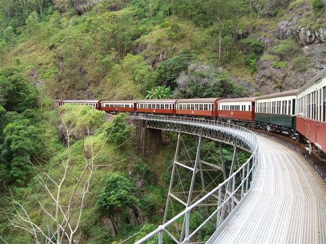 train-to-carins